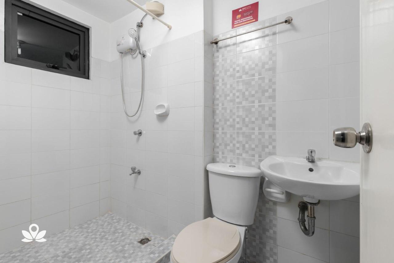 Zen Rooms Adb Avenue Ortigas Pasig City Exteriör bild